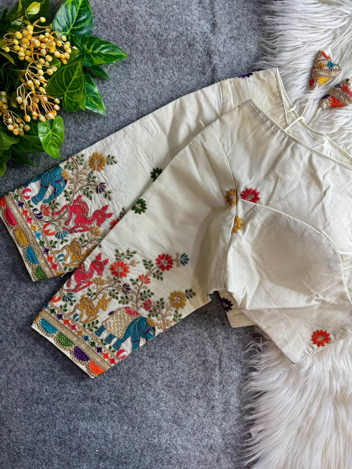 Pure Khadi cotton V neck Thread coding with Embroidered work Padded White blouse